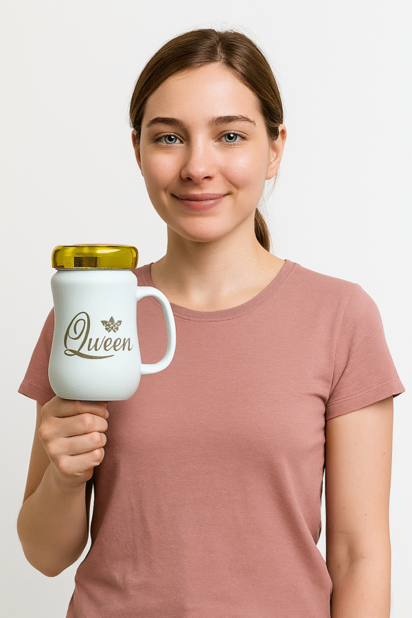 "Queen" Ceramic Mug with Gold Lid – Elegant Anniversary Gift for Her - Image 2